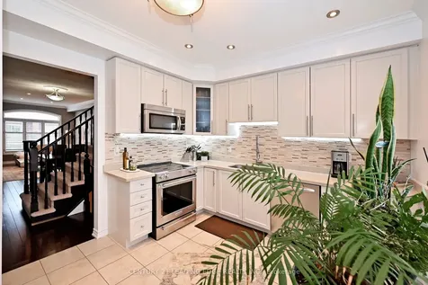 13 Beehive Lane Markham ON L6E 0K6