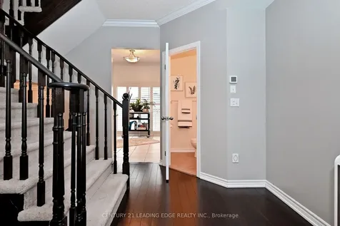 13 Beehive Lane Markham ON L6E 0K6