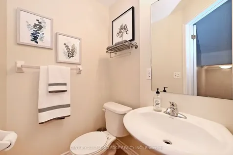 13 Beehive Lane Markham ON L6E 0K6