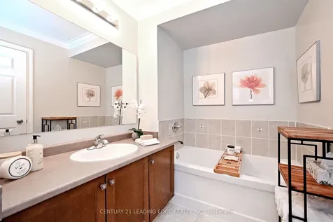 13 Beehive Lane Markham ON L6E 0K6