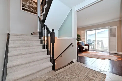 13 Beehive Lane Markham ON L6E 0K6