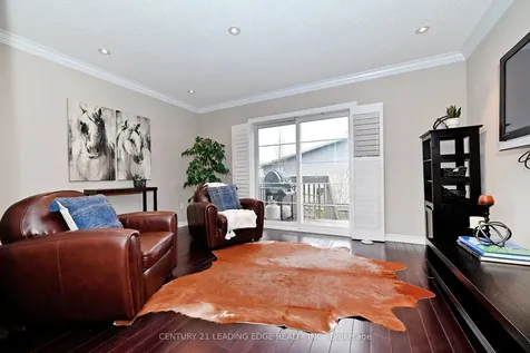 13 Beehive Lane Markham ON L6E 0K6