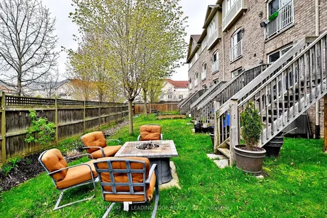 13 Beehive Lane Markham ON L6E 0K6