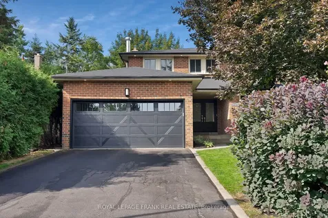 272 Plymouth Trail Newmarket ON L3Y 6G7