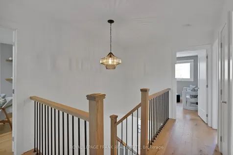272 Plymouth Trail Newmarket ON L3Y 6G7