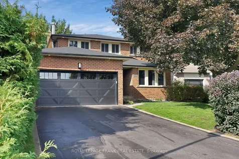 272 Plymouth Trail Newmarket ON L3Y 6G7