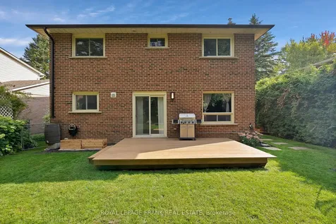 272 Plymouth Trail Newmarket ON L3Y 6G7