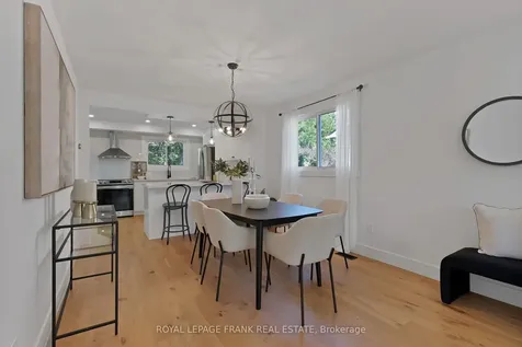 272 Plymouth Trail Newmarket ON L3Y 6G7