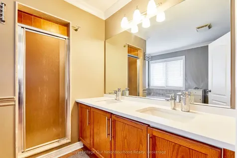 43 Isabella Garden Lane Whitchurch-stouffville ON L4A 0L4
