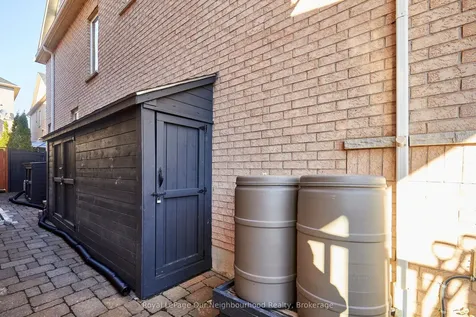 43 Isabella Garden Lane Whitchurch-stouffville ON L4A 0L4