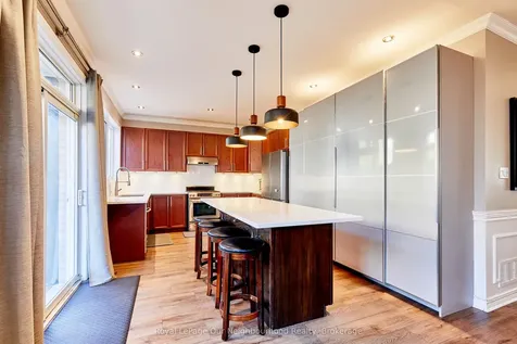 43 Isabella Garden Lane Whitchurch-stouffville ON L4A 0L4