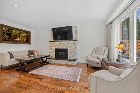 24 Brookland Avenue Aurora ON L4G 3Y4