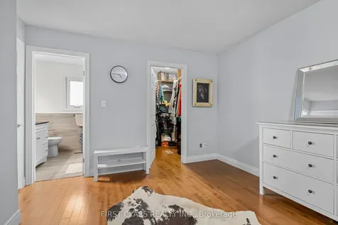 24 Brookland Avenue Aurora ON L4G 3Y4