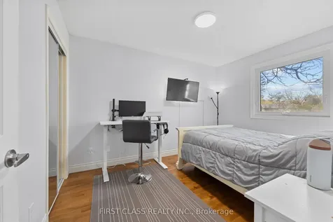 24 Brookland Avenue Aurora ON L4G 3Y4