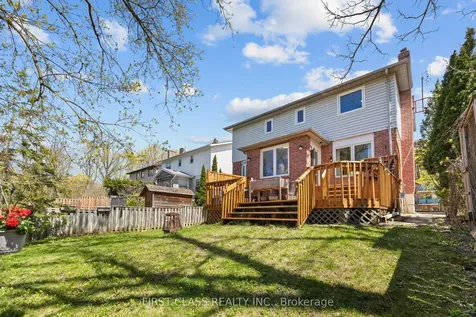 24 Brookland Avenue Aurora ON L4G 3Y4