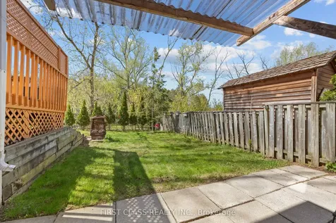24 Brookland Avenue Aurora ON L4G 3Y4