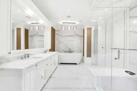 20 Hammok Crescent Markham ON L3T 2W9