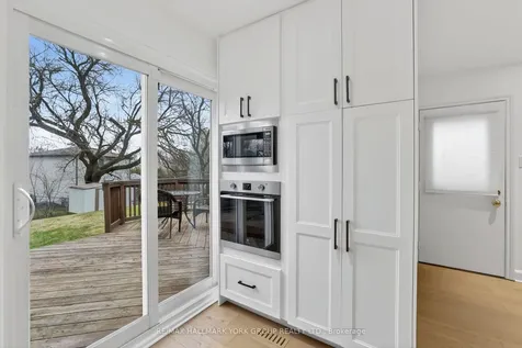 459 Sandford Street Newmarket ON L3Y 4S8