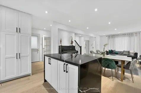 459 Sandford Street Newmarket ON L3Y 4S8