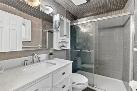 459 Sandford Street Newmarket ON L3Y 4S8