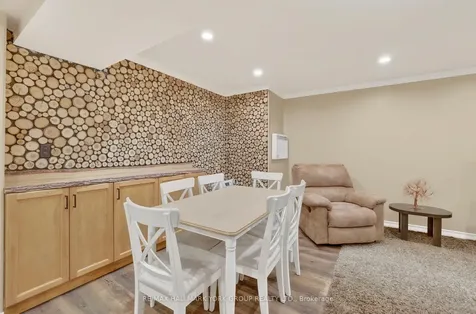 459 Sandford Street Newmarket ON L3Y 4S8