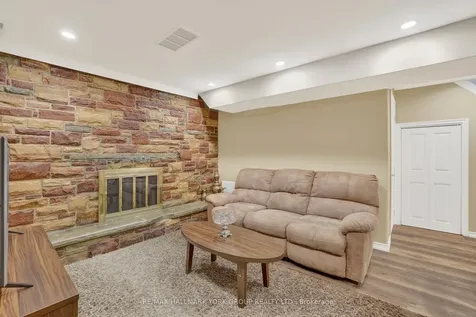 459 Sandford Street Newmarket ON L3Y 4S8