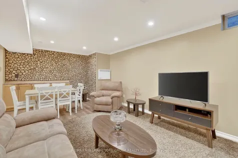 459 Sandford Street Newmarket ON L3Y 4S8