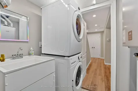 459 Sandford Street Newmarket ON L3Y 4S8