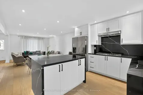 459 Sandford Street Newmarket ON L3Y 4S8