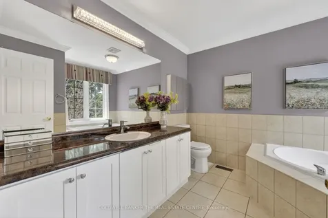 428 Terry Carter Crescent Newmarket ON L3Y 9G1
