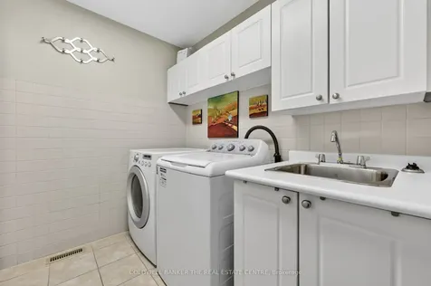 428 Terry Carter Crescent Newmarket ON L3Y 9G1