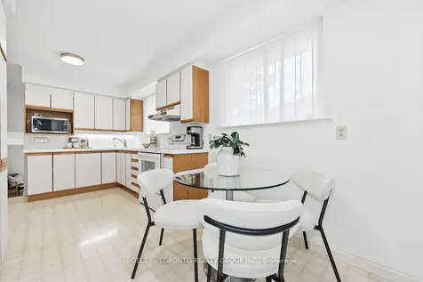 17 Glamis Place Markham ON L3T 3G7