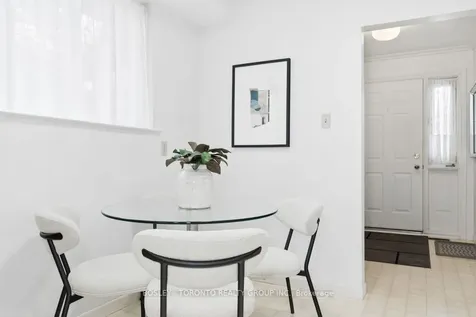 17 Glamis Place Markham ON L3T 3G7