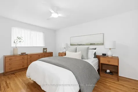 17 Glamis Place Markham ON L3T 3G7