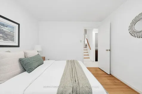 17 Glamis Place Markham ON L3T 3G7