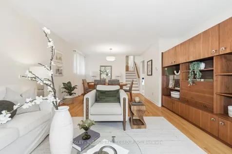 17 Glamis Place Markham ON L3T 3G7
