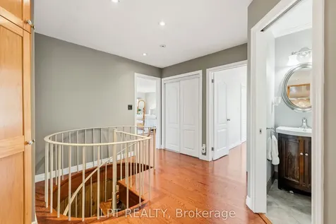 125 Sibbald Crescent Georgina ON L0E 1R0