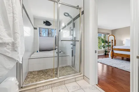 125 Sibbald Crescent Georgina ON L0E 1R0
