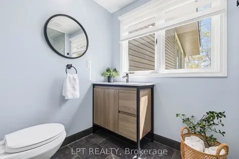 125 Sibbald Crescent Georgina ON L0E 1R0