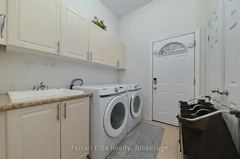 32 Copeland Crescent Innisfil ON L0L 1L0