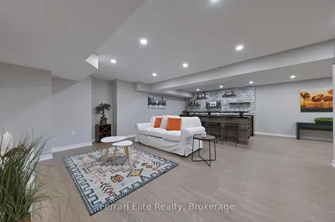 32 Copeland Crescent Innisfil ON L0L 1L0