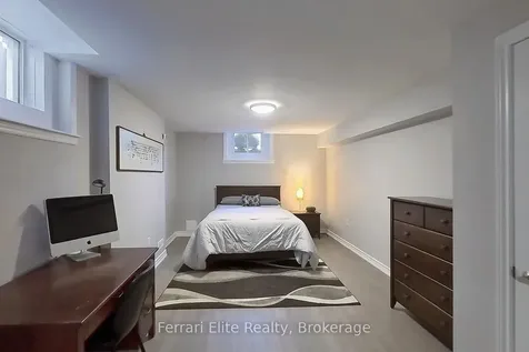 32 Copeland Crescent Innisfil ON L0L 1L0
