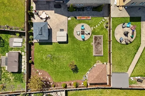 32 Copeland Crescent Innisfil ON L0L 1L0