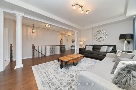 32 Copeland Crescent Innisfil ON L0L 1L0