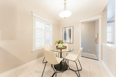 22 Mayapple Lane N Richmond Hill ON L4E 1B8