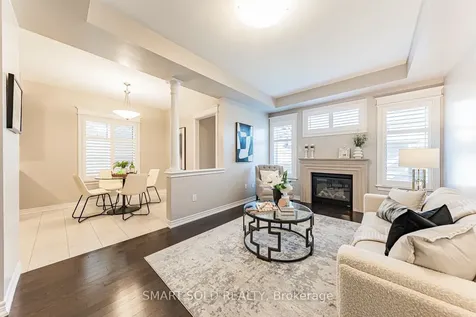22 Mayapple Lane N Richmond Hill ON L4E 1B8
