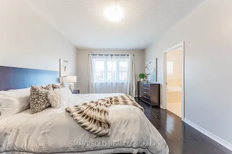 22 Mayapple Lane N Richmond Hill ON L4E 1B8