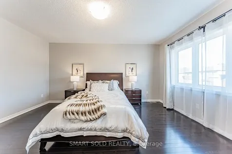 22 Mayapple Lane N Richmond Hill ON L4E 1B8