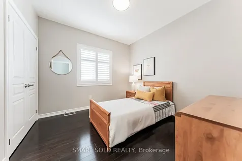 22 Mayapple Lane N Richmond Hill ON L4E 1B8
