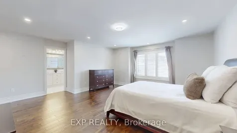 71 Golden Meadow Drive Markham ON L6E 1E9